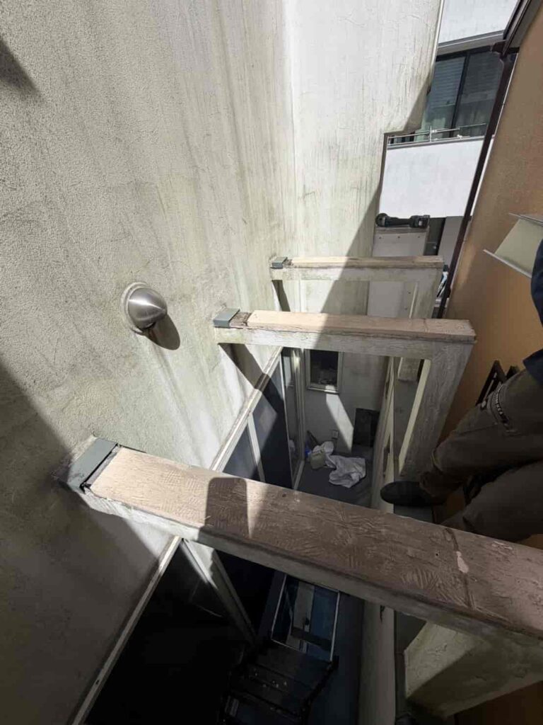 【目黒区（東京）】コーキングで直らない雨漏りの原因と対策｜アビリティが解決