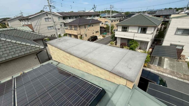 2階天井の雨漏りを解決｜兵庫県三田市で屋根カバー工法・防腐防カビ工事