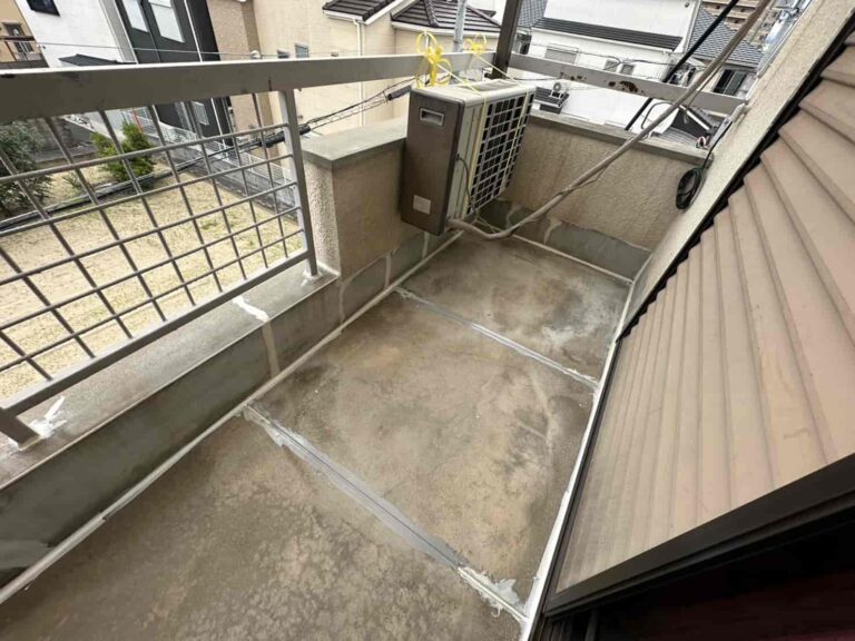 ベランダからの雨漏りを修理｜東大阪市でウレタン防水・サッシコーキング補修を実施