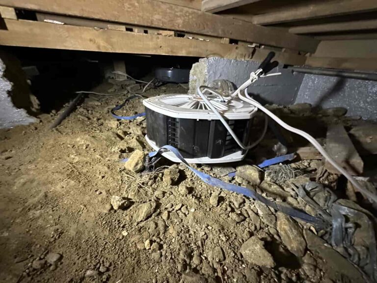 床下の湿気対策｜京都市伏見区で床下換気システム設置工事を実施